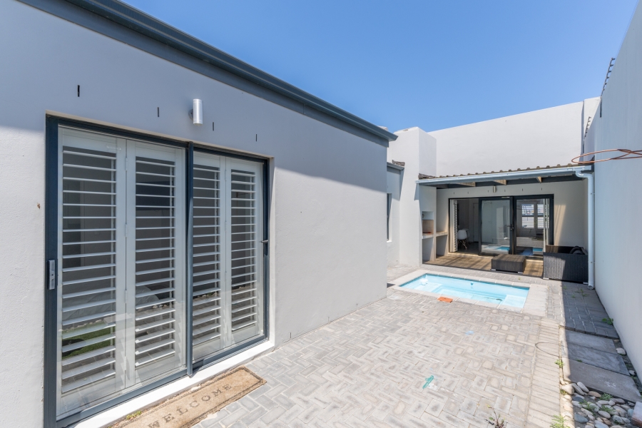 3 Bedroom Property for Sale in Sandown Western Cape